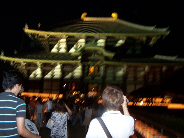 Davanti al Todaiji, notte di Obon 2007.