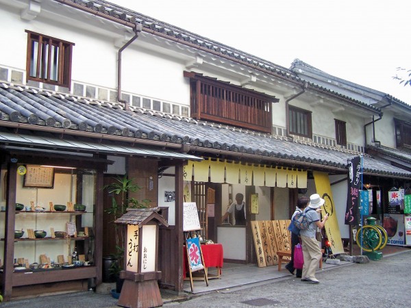 Piccoli ristoranti a Kurashiki, agosto 2007