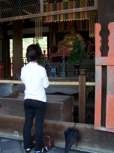 Davanti a Hotei, Manpukuji, Uji, 2007.